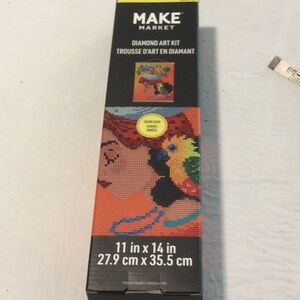 MAKE Market Diamond Art Kit - Colorful Parrot Design